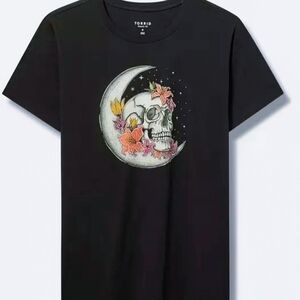 NWT Torrid Black Tee with Skull & Crescent Moon Floral Graphic Plus Size 3X